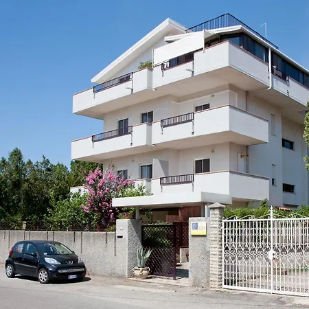 Fittacamere Iside 3*