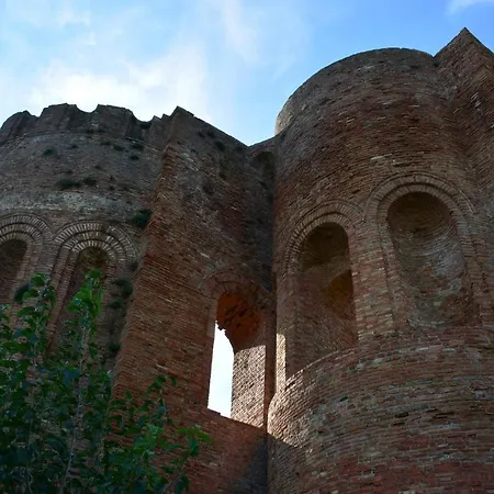 Fittacamere Iside 3*