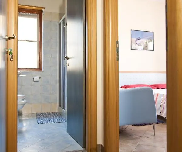 Fittacamere Iside 3* 蒙泰保内