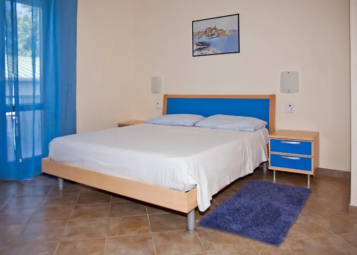 Fittacamere Iside Gasthof 3*